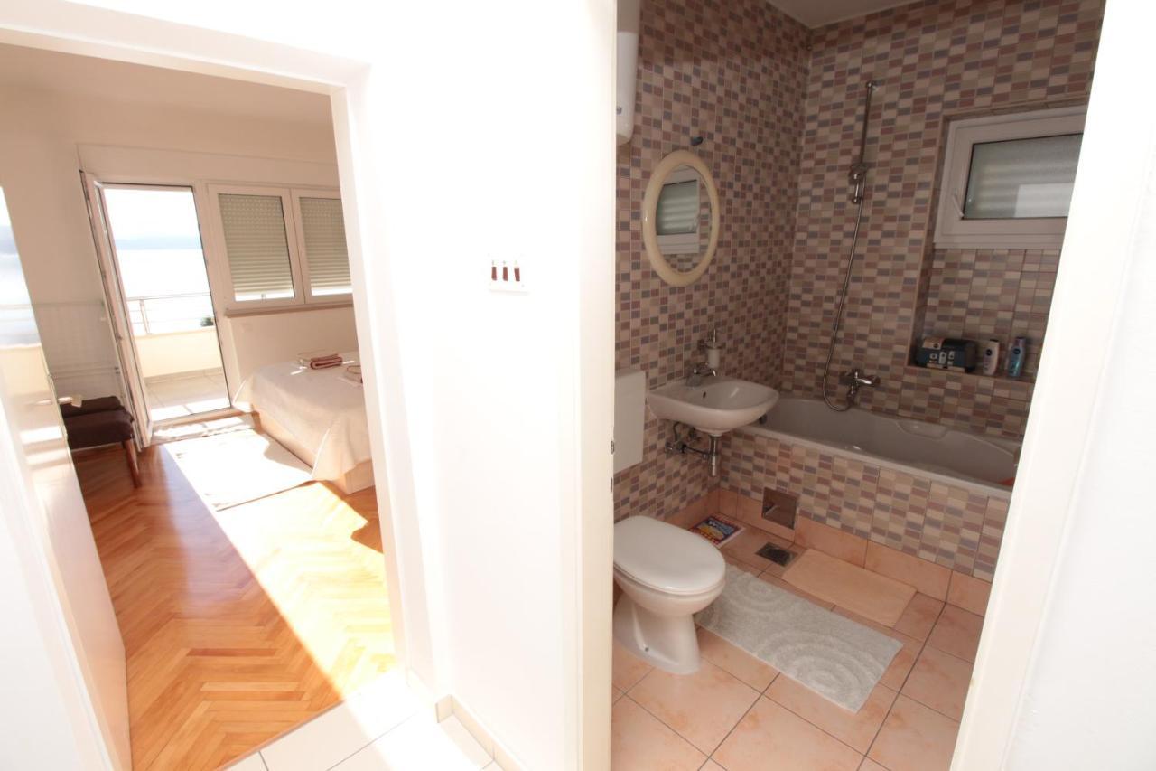 אומיס Apartmani Damir Livajic מראה חיצוני תמונה
