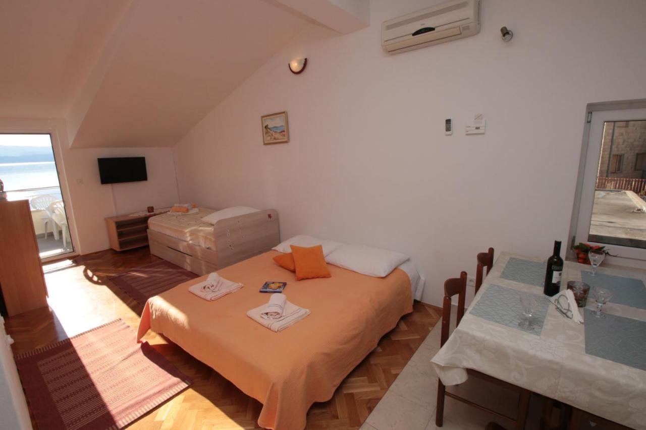 אומיס Apartmani Damir Livajic מראה חיצוני תמונה